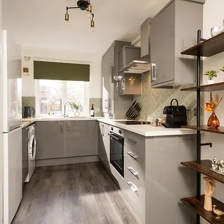 City Vibe Haven - Modern 2 Bed Apartment With High Speed Wi-Fi Belfast Exterior photo