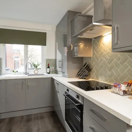 City Vibe Haven - Modern 2 Bed Apartment With High Speed Wi-Fi Belfast Exterior photo