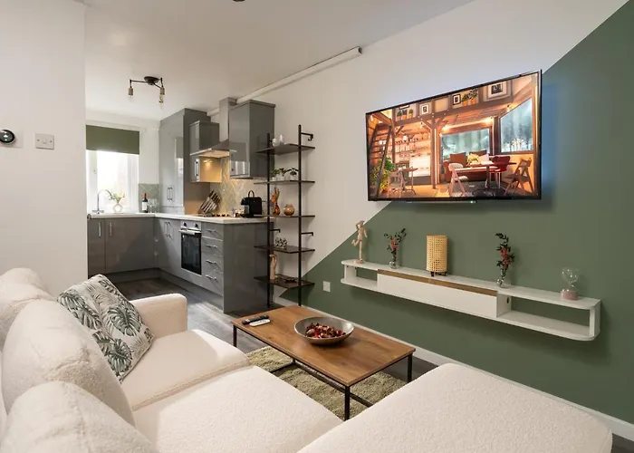 City Vibe Haven - Modern 2 Bed Apartment With High Speed Wi-Fi